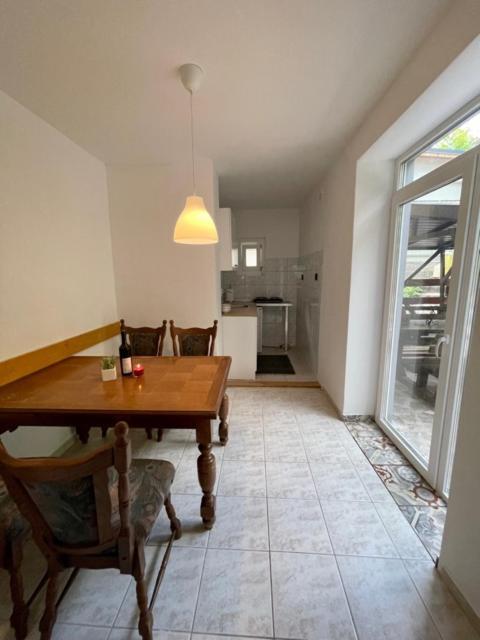 Boni Apartman มิชโคลซ์ ภายนอก รูปภาพ